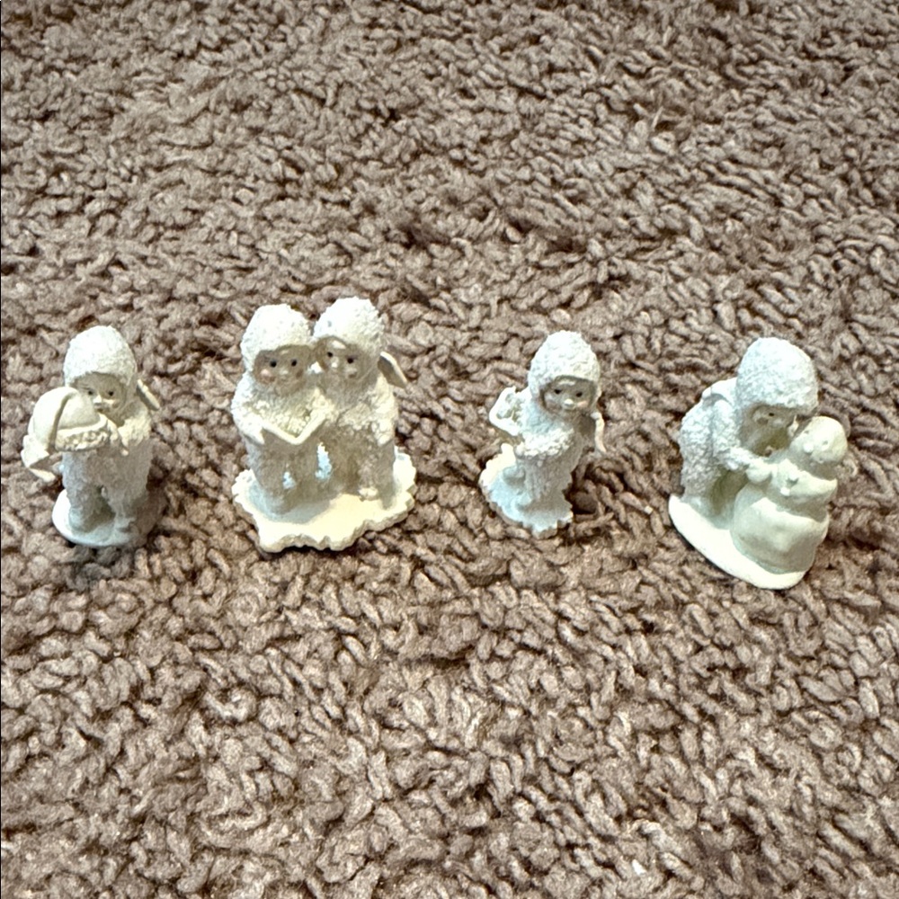 Department 56 White Holiday Figurines Set